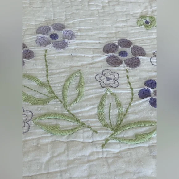 Pottery Barn Kids Reversible Floral Quilt Embroidered Full Double 84x84